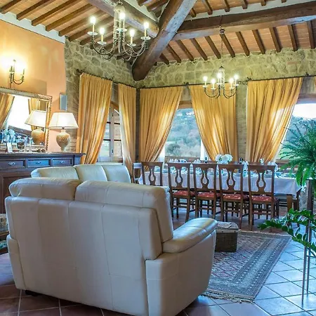 Villa Le Terre Di Nunzio 12, Emma *