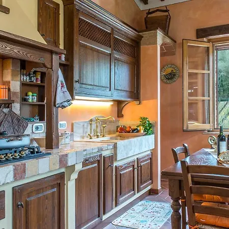 Villa Le Terre Di Nunzio 12, Emma