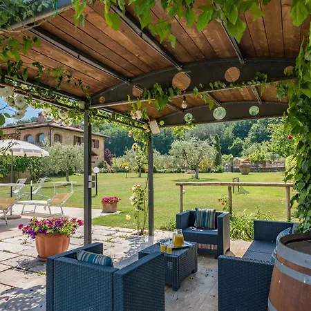 Villa Le Terre Di Nunzio 12, Emma *